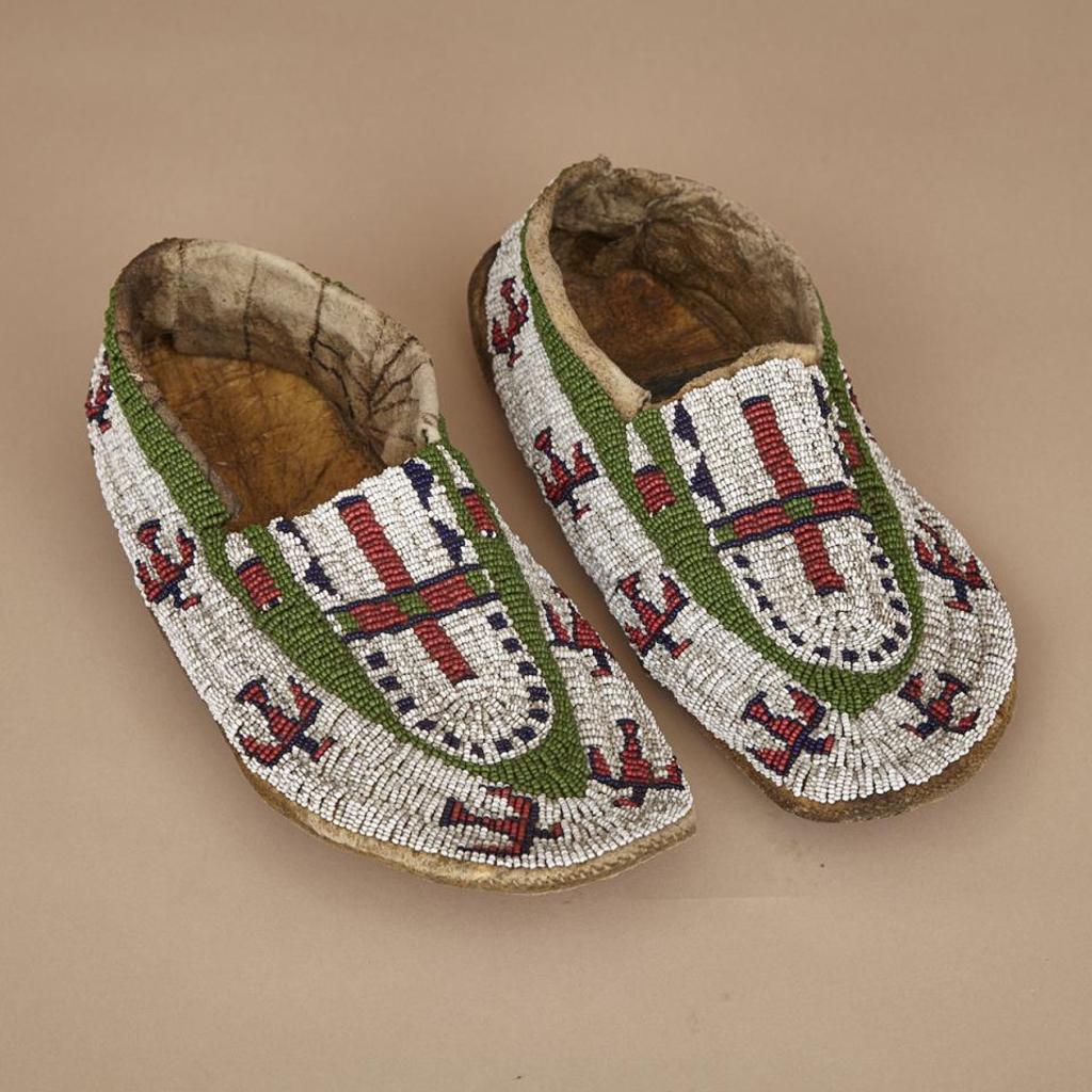 Plains Moccasins Decorated With Thunderbirds - Hide, Beads, String
