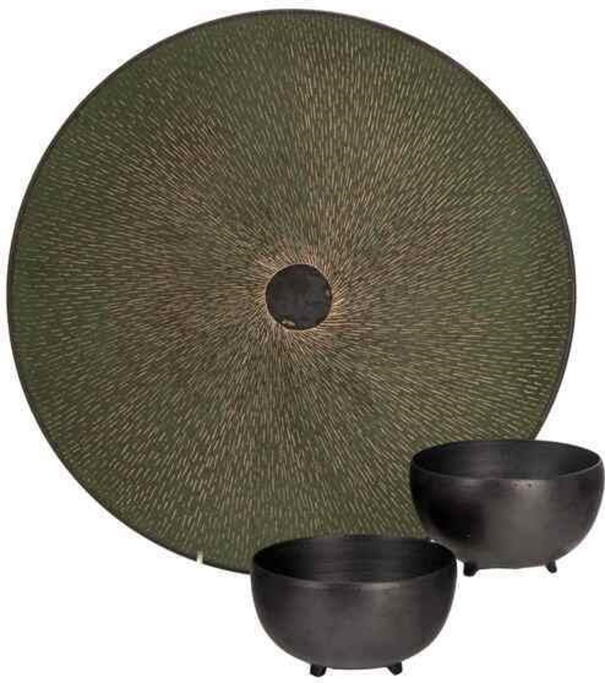 Christiane Wilhelm (1954) - Trio of  black and green stoneware bowls with textured patterns in the interior