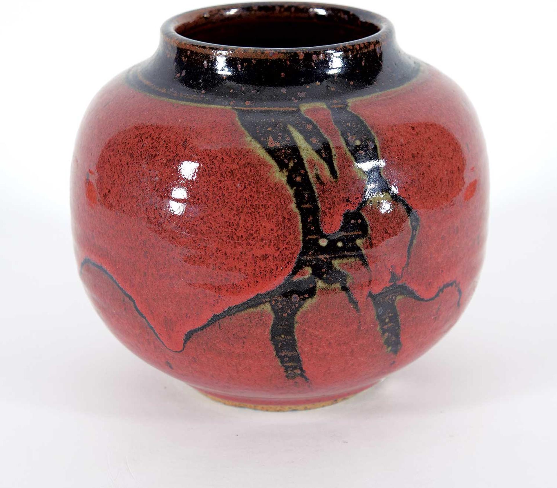 Walter Gibson Dexter (1931-2015) - Untitled - Red and Black Stoneware Vase