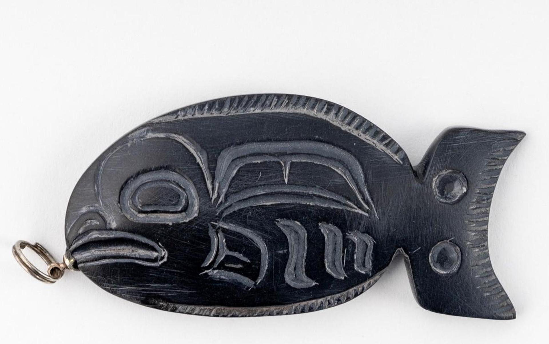Gryn White - a carved argillite pendant in the form of a Sculpin