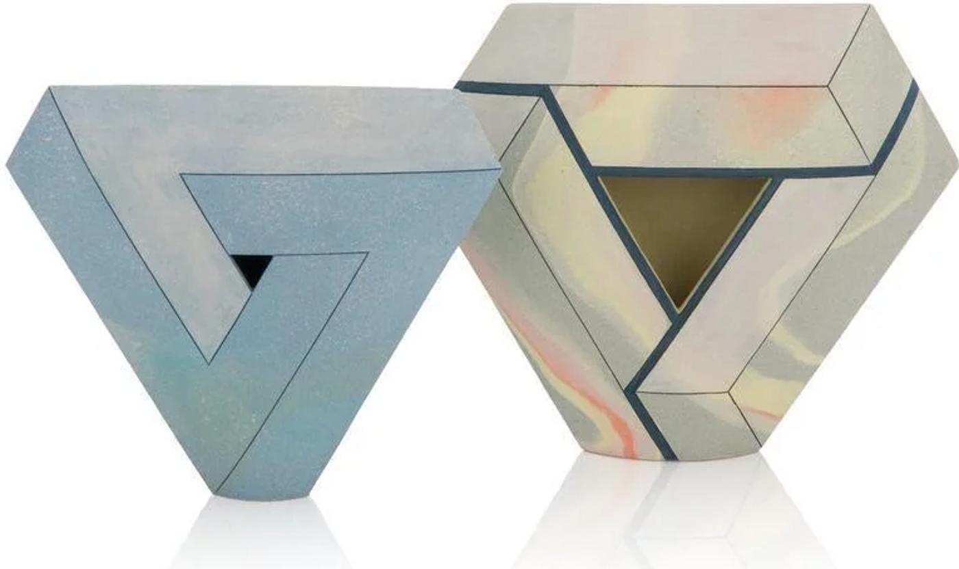 Ben Arnup (1954) - Two stoneware sculptures designed with a Trompe L’Oeil  3D effect. multiple colors