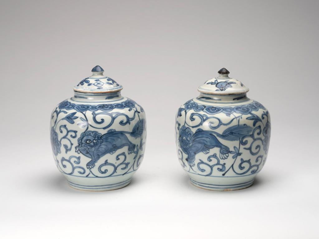 Chinese Art - A Pair of Chinese Blue and White Covered Jars, Ming Dynasty, Wanli Period (1573-1620)
