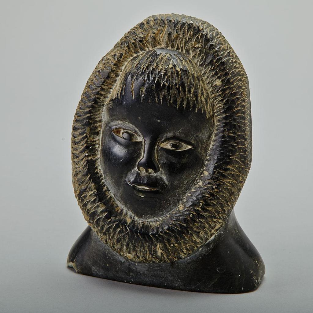 Mannumi Shaqu (1917-2000) - Face