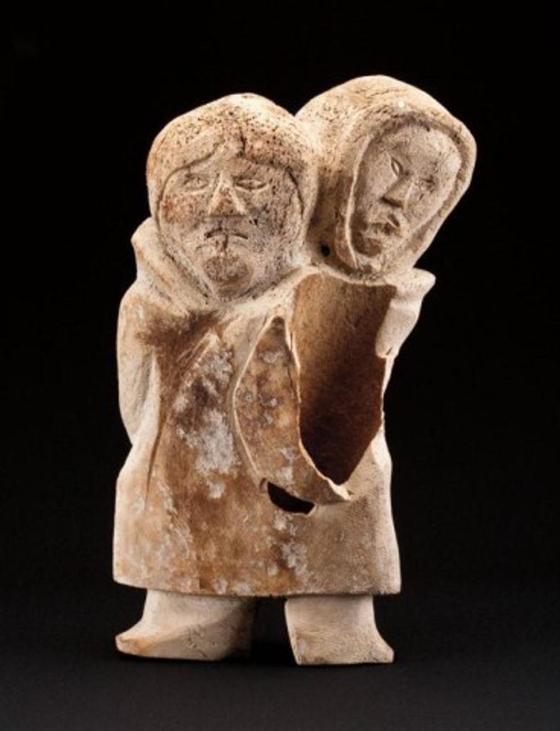 Ekidluak Komoartok (1923-1993) - Couple, whale bone