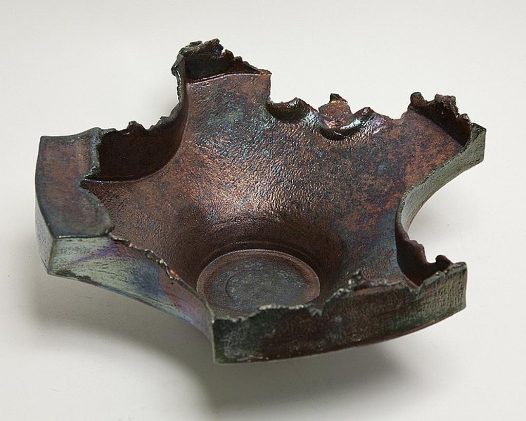 Donovan T. Chester (1940) - Untitled - Untitled (Raku with Jagged Edge)