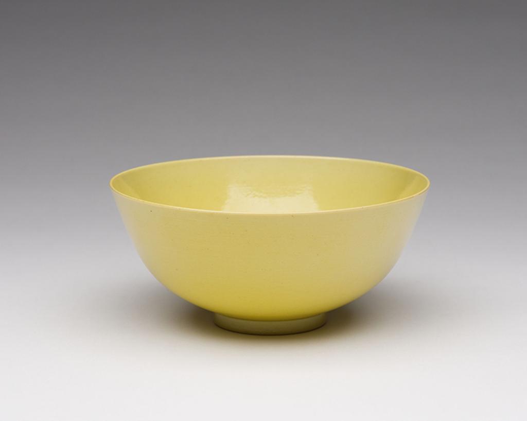 Chinese Art - A Chinese Yellow Enameled Bowl, Guangxu Mark and Period (1875-1908)