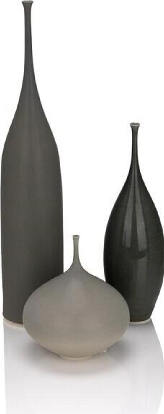 Sophie Cook (1974) - Trio of ceramic monochrome celadon  glazed vases with slender necks