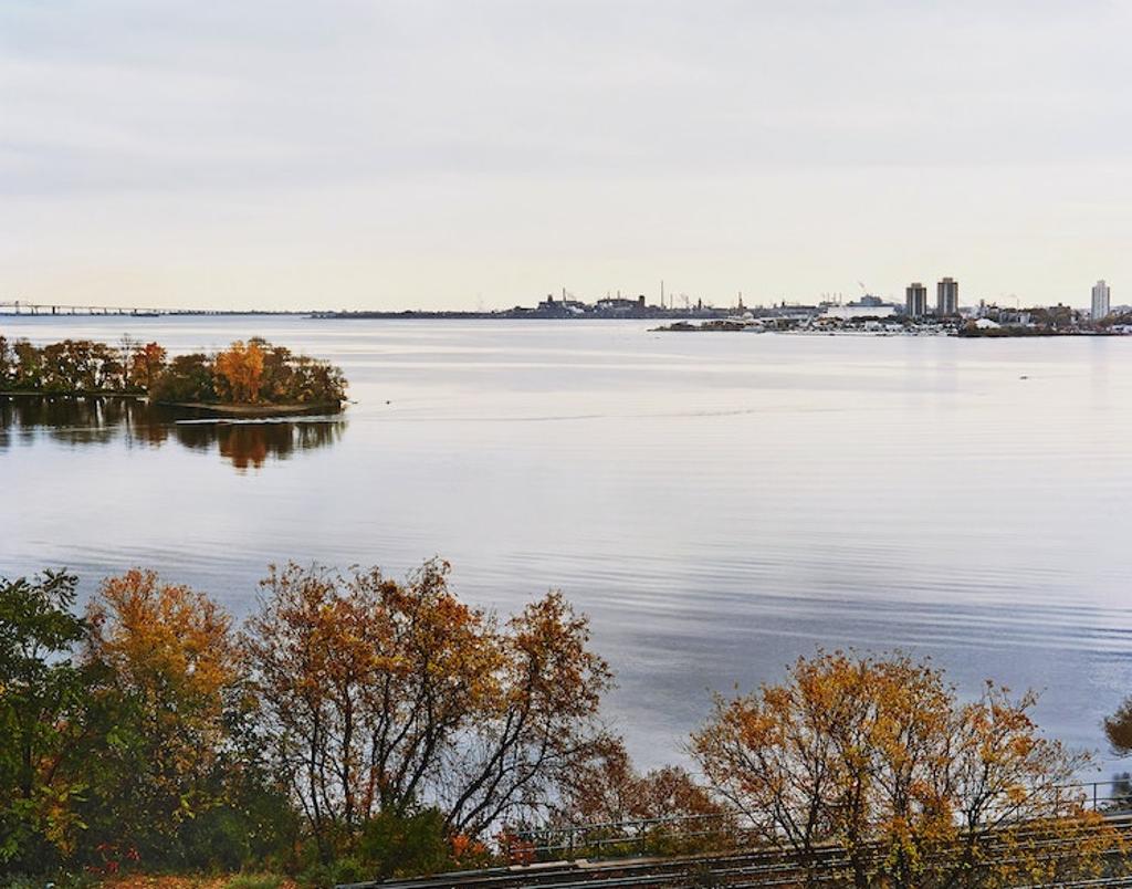 Joseph Hartman (1978) - Hamilton Harbour, Fall