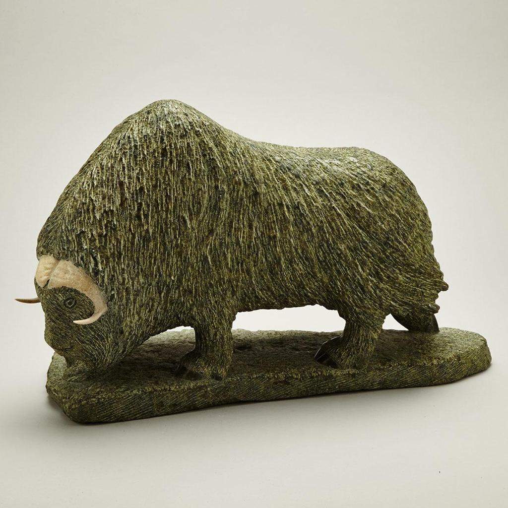 Lucassie Ikkidluak (1949) - Running Musk Ox