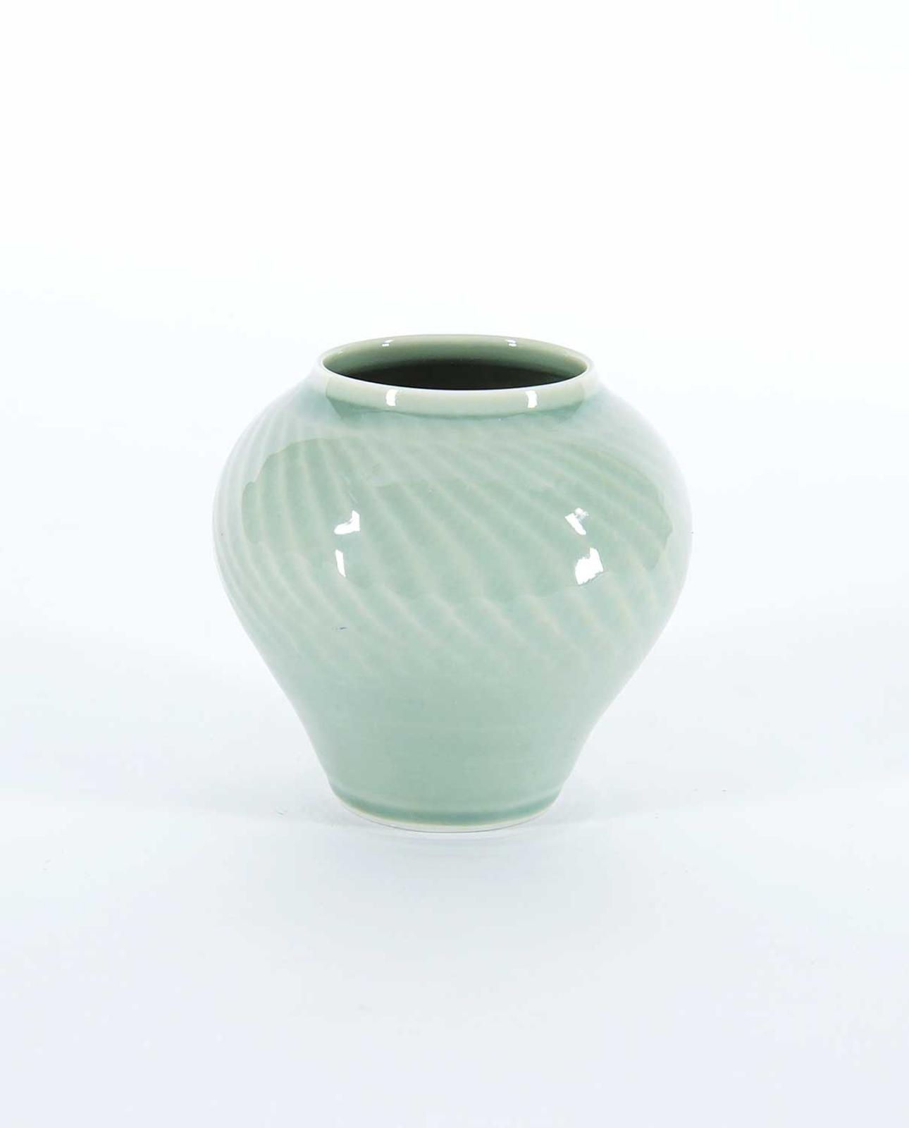 Harlan House (1943) - Green Grooved Vase