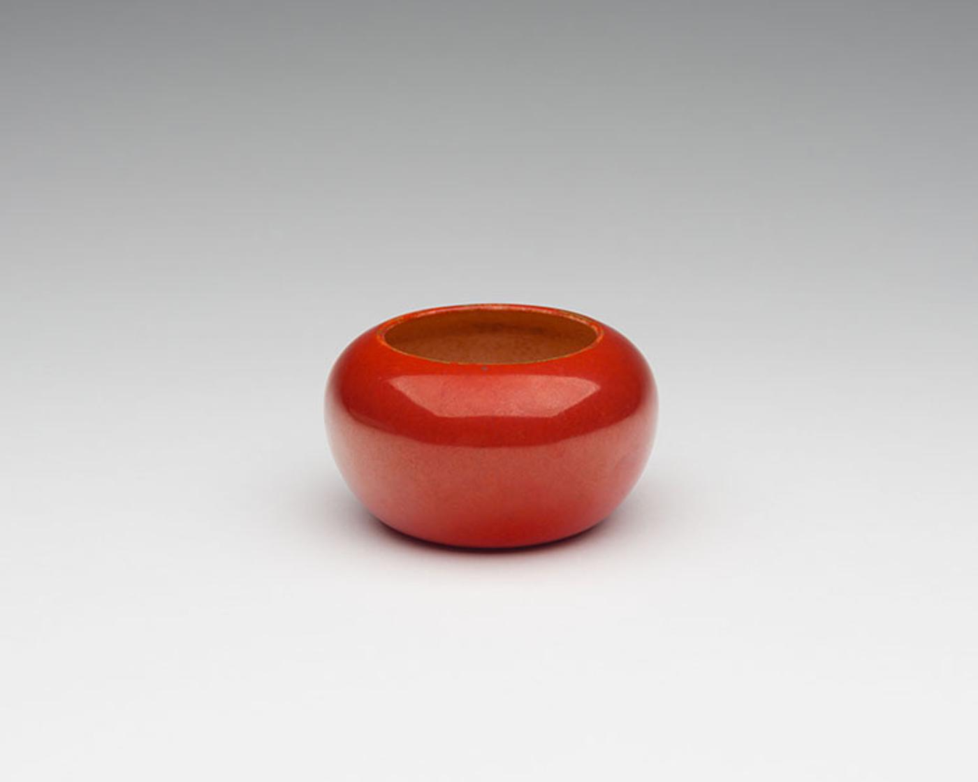 Chinese Art - A Small Chinese Coral Ground Water Cup, Biyunxuan Mark, Late Qing to Republican Period, Early 20th Century