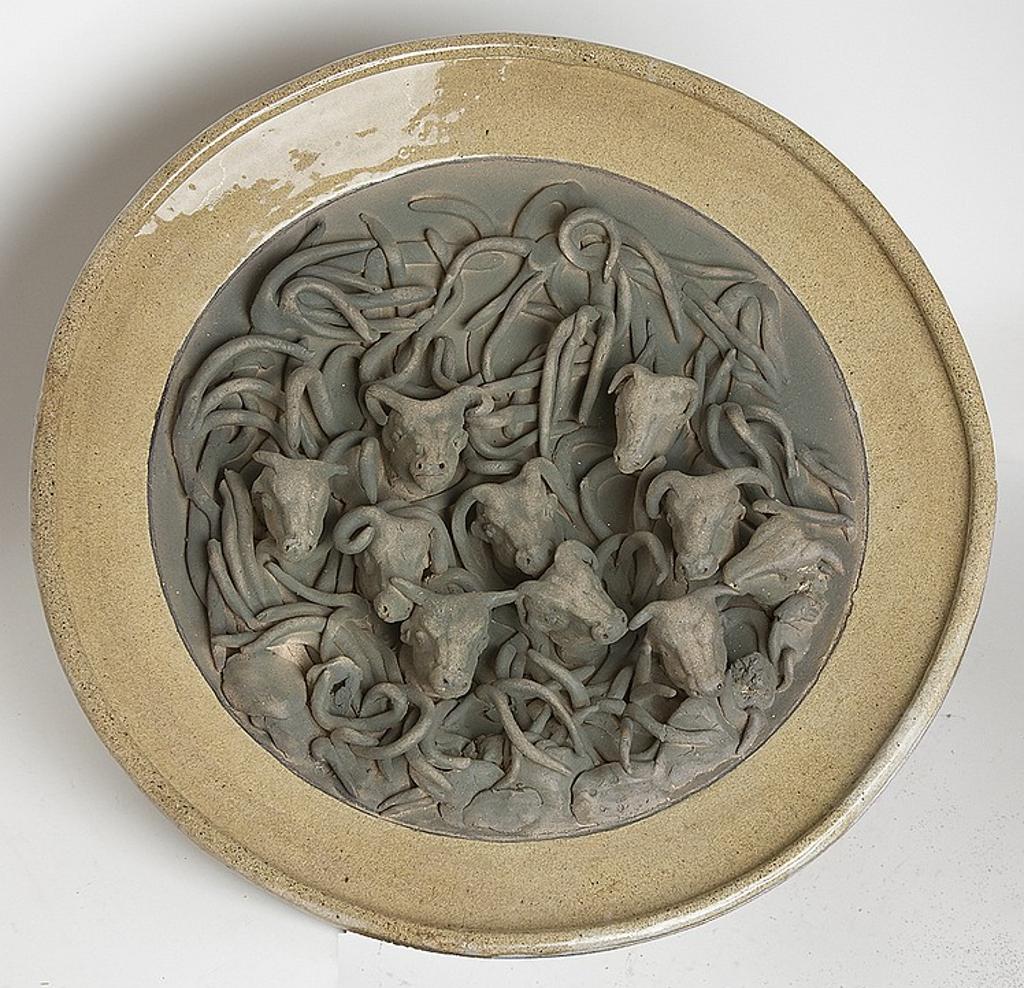 Maria Gakovic (1913-1999) - Untitled - Platter with Bulls