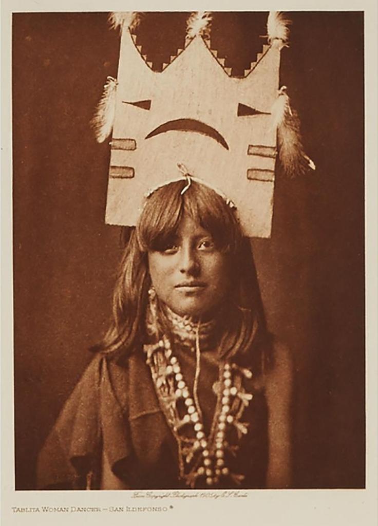 Edward Sherrif Curtis (1868-1952) - Tablita Woman Dancer - San Ildefonso, 1905; Tsawatenok Girl, 1914