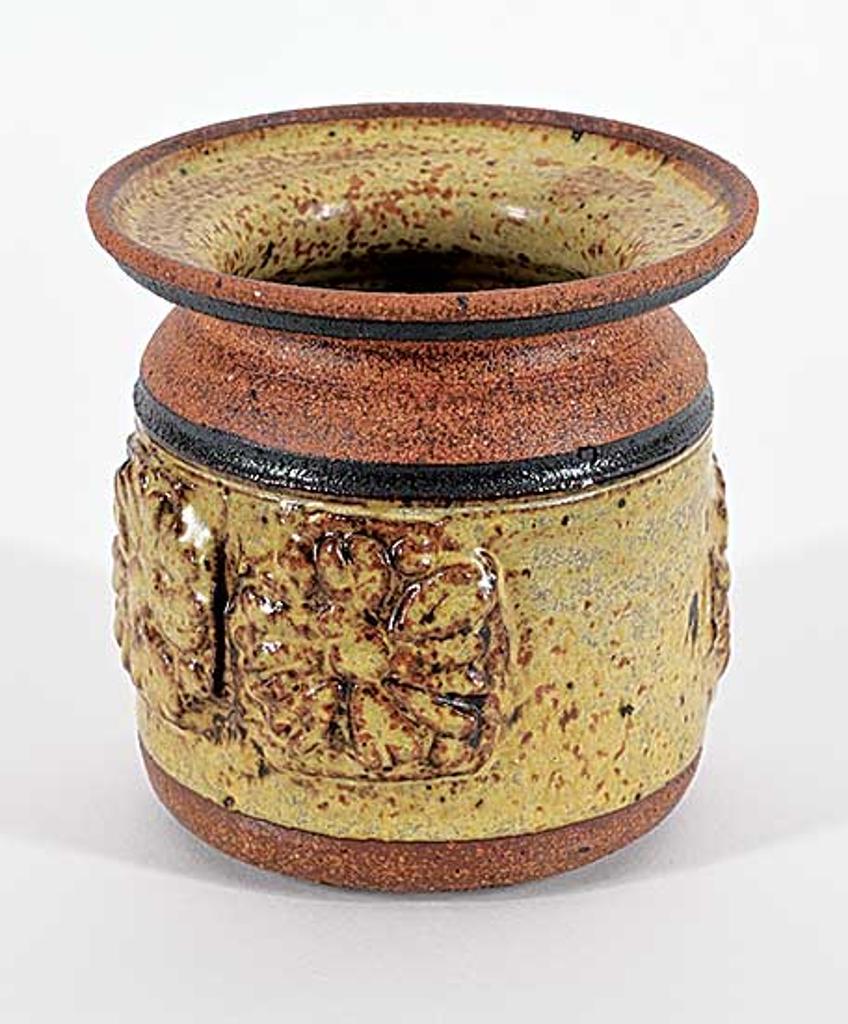 Edward Drahanchuk (1939) - Untitled - Embossed Petal Vase