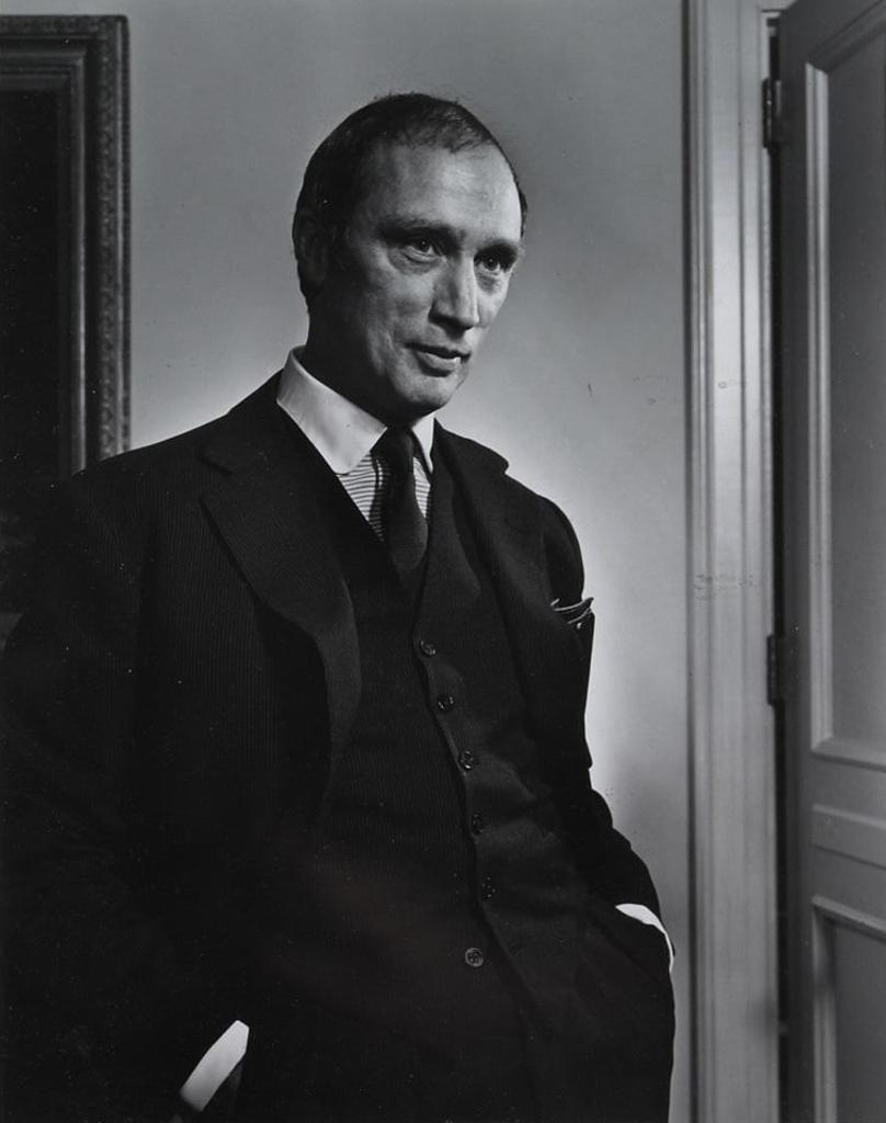 Yousuf Karsh (1908-2002) - Pierre Trudeau