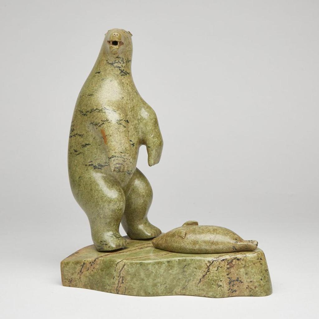 Iola Abraham Ikkidluak (1936-2003) - Bear Over Seal